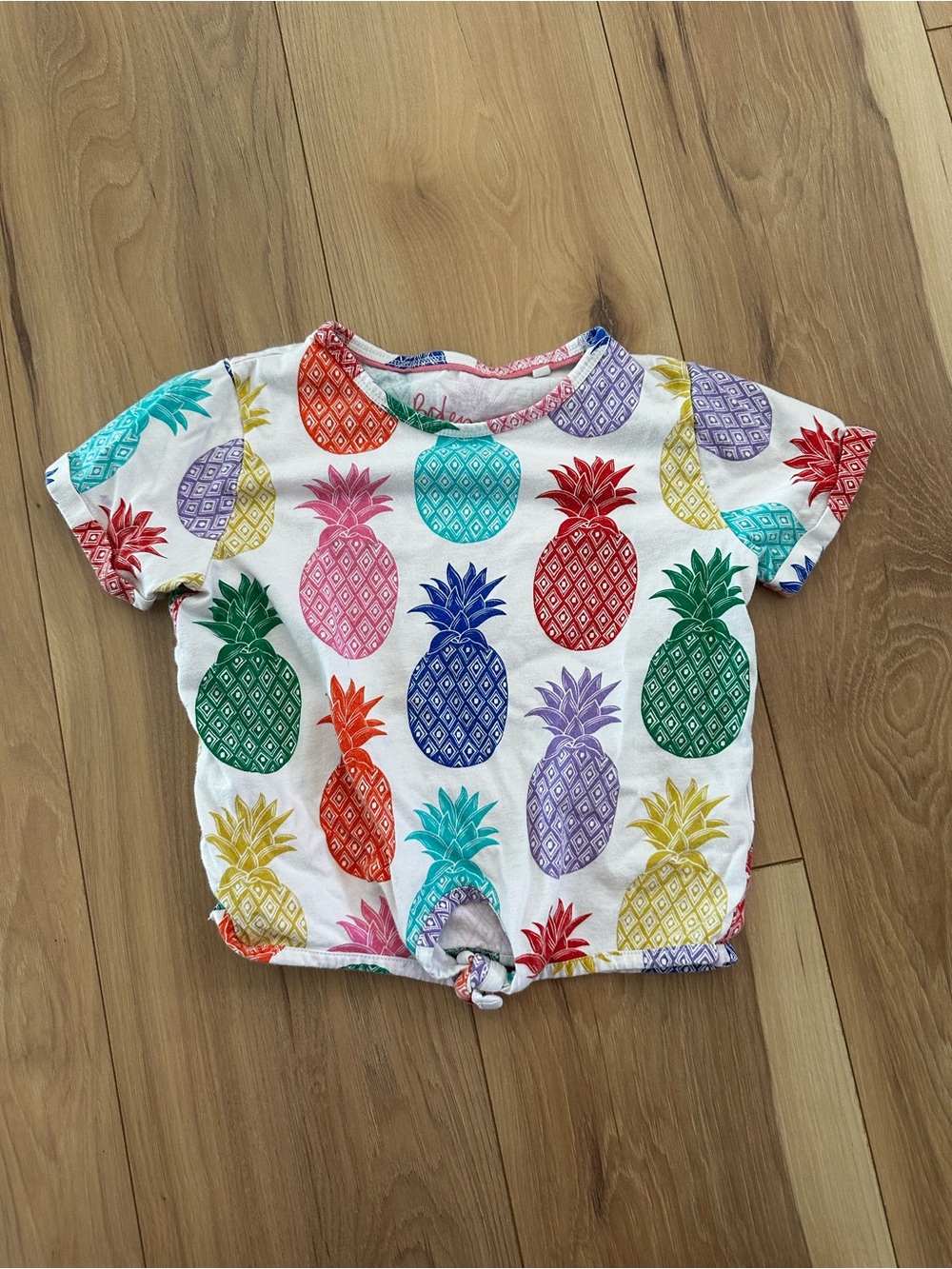 Boden White Short Sleeve Top with Multicolor Pineapples